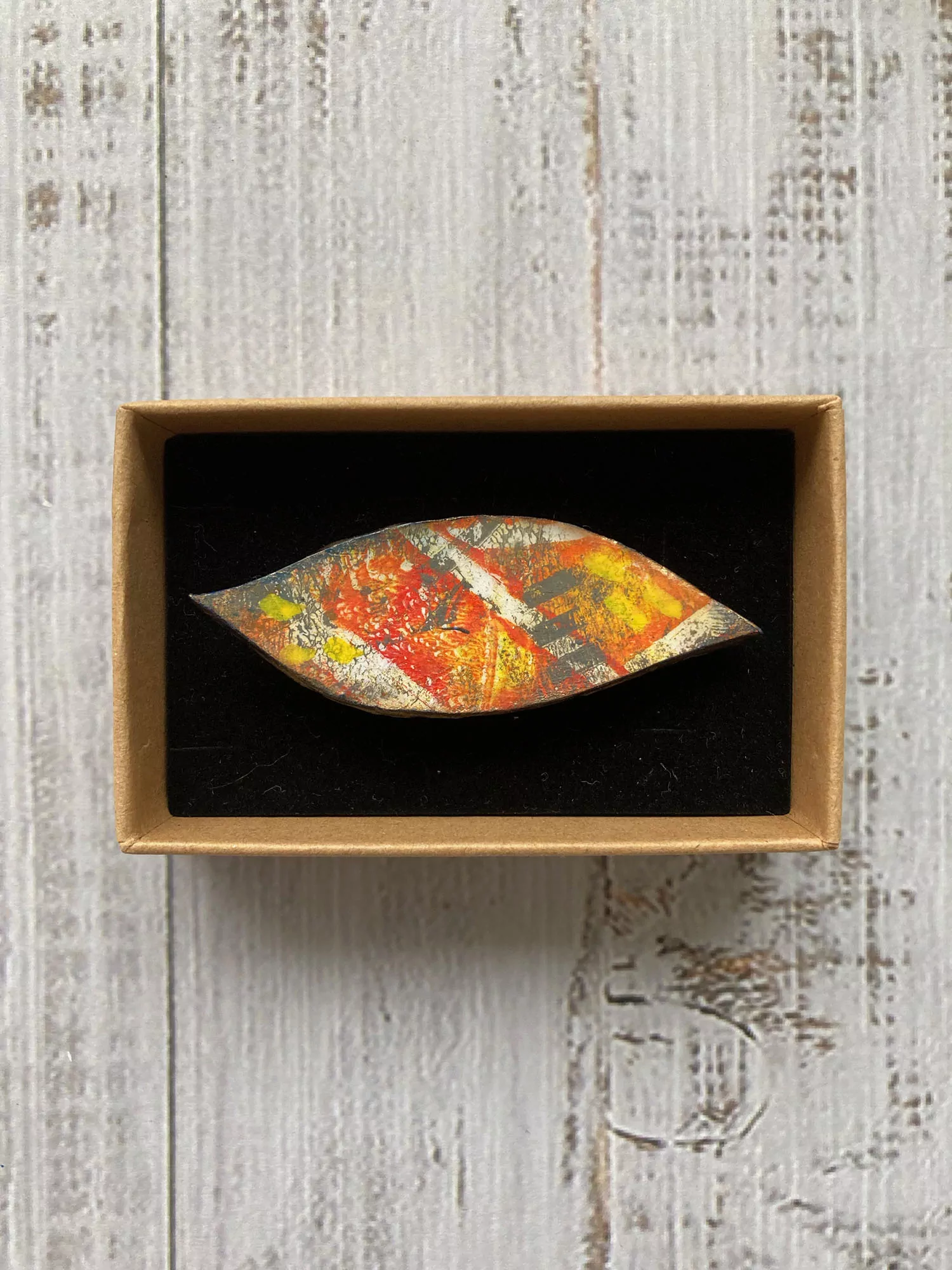 Brooch 9